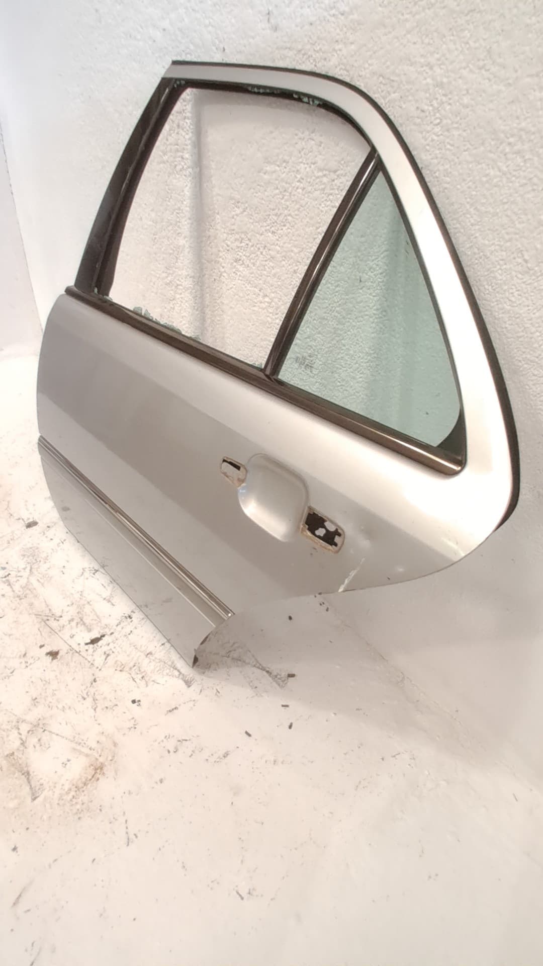 Puerta trasera izquierda MERCEDES-BENZ CLASE C (W202) BERLINA 3