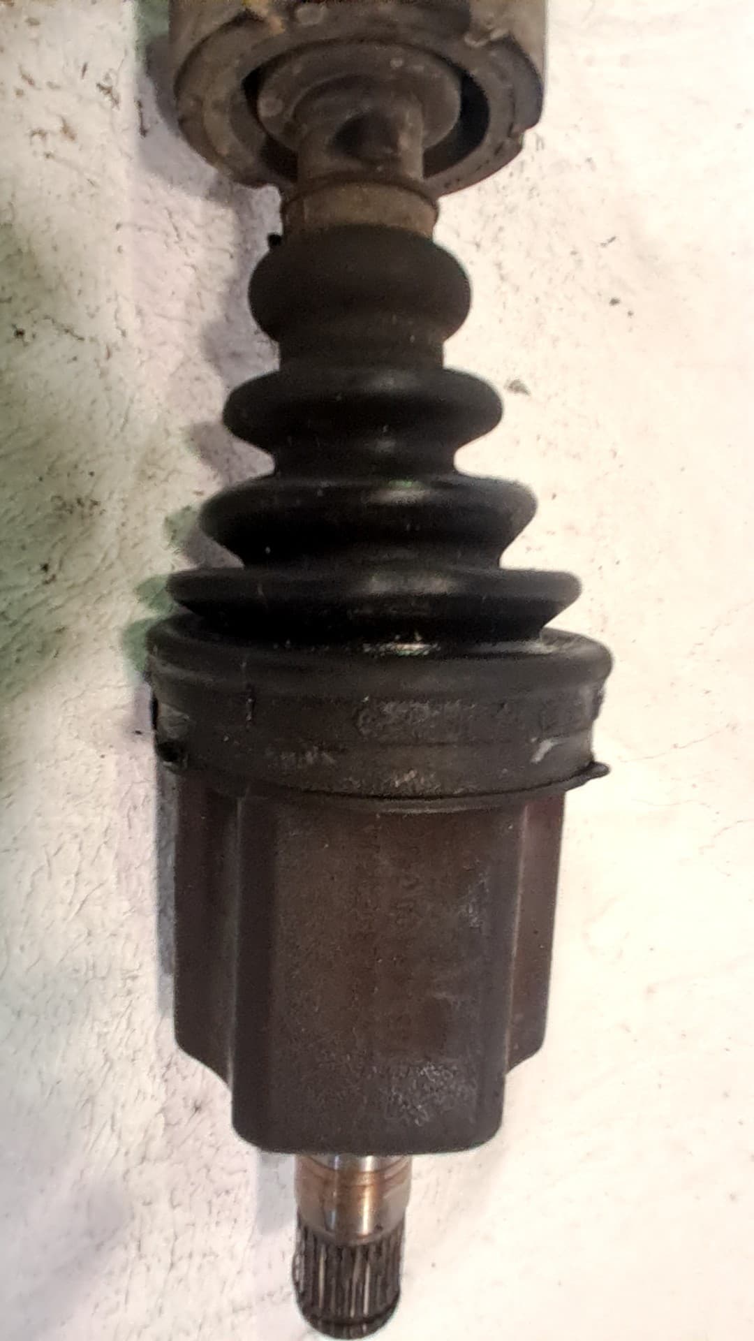 Transmision delantera izquierda VOLVO S60 BERLINA 2