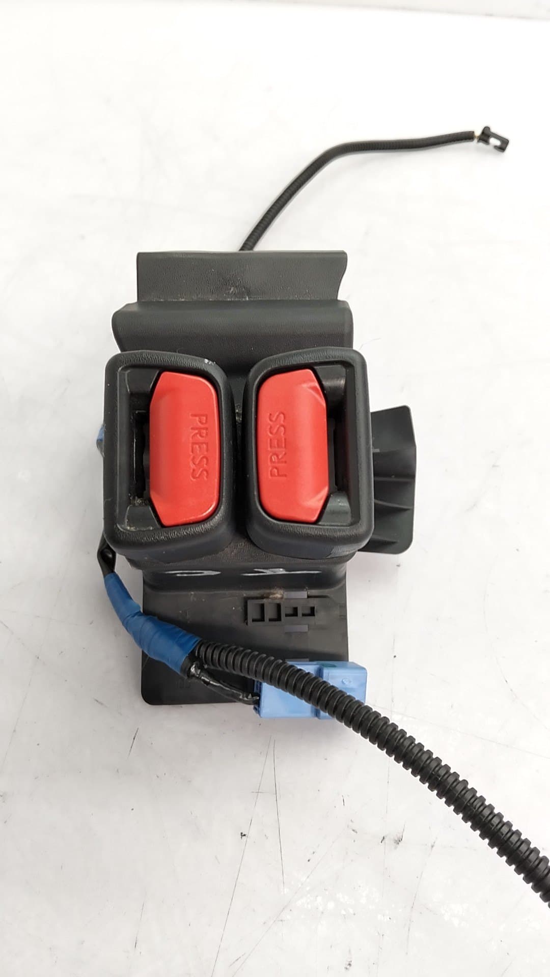 Enganche cinturon trasero central TOYOTA RAV 4
