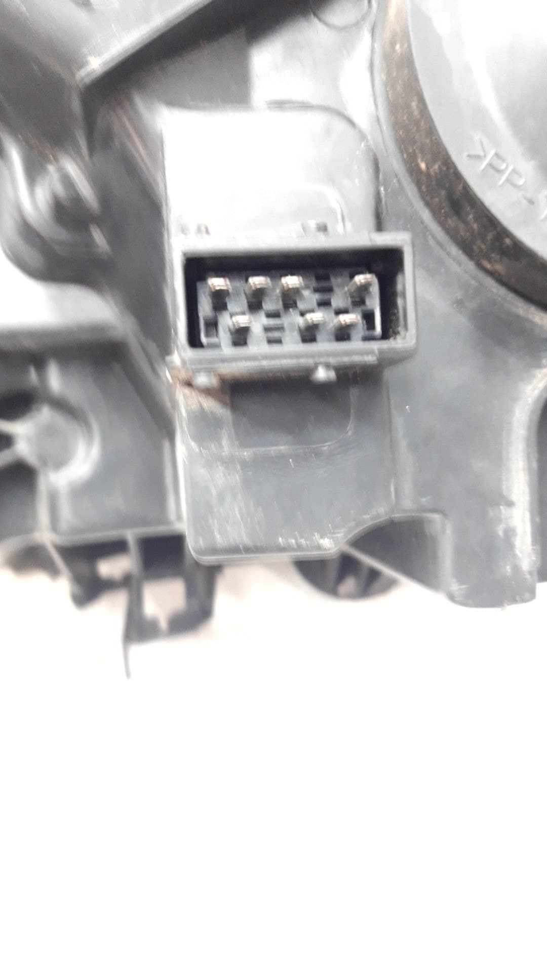 Faro derecho CITROEN C4 BERLINA 4