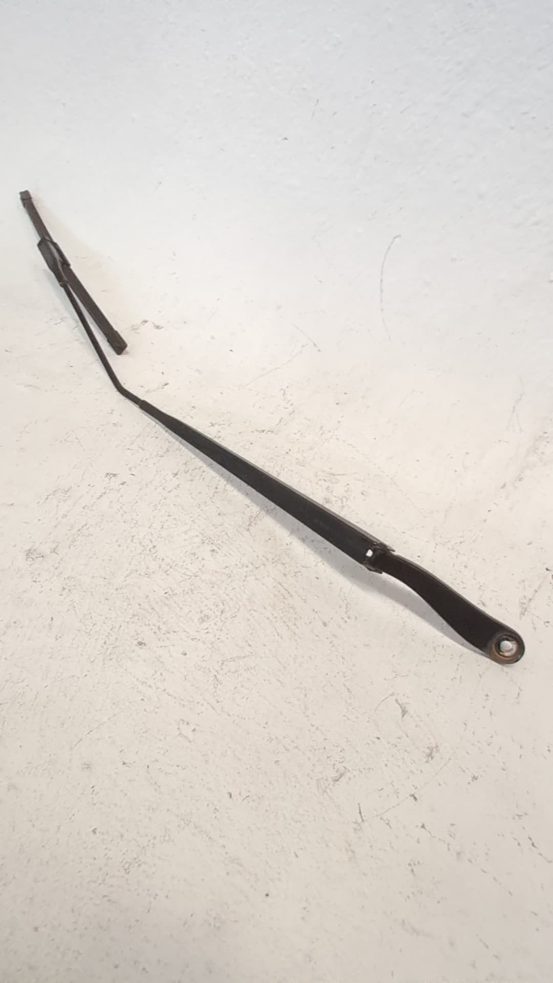 Brazo limpia delantero derecho CHEVROLET AVEO HATCHBACK (T300)