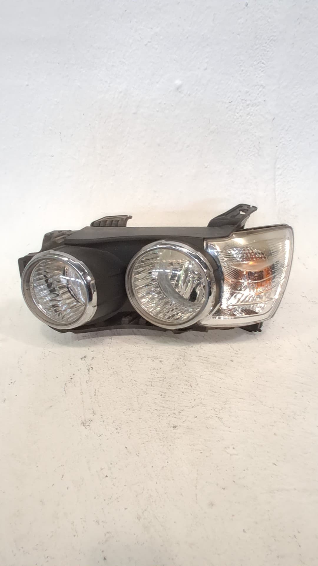 Faro izquierdo CHEVROLET AVEO HATCHBACK (T300)