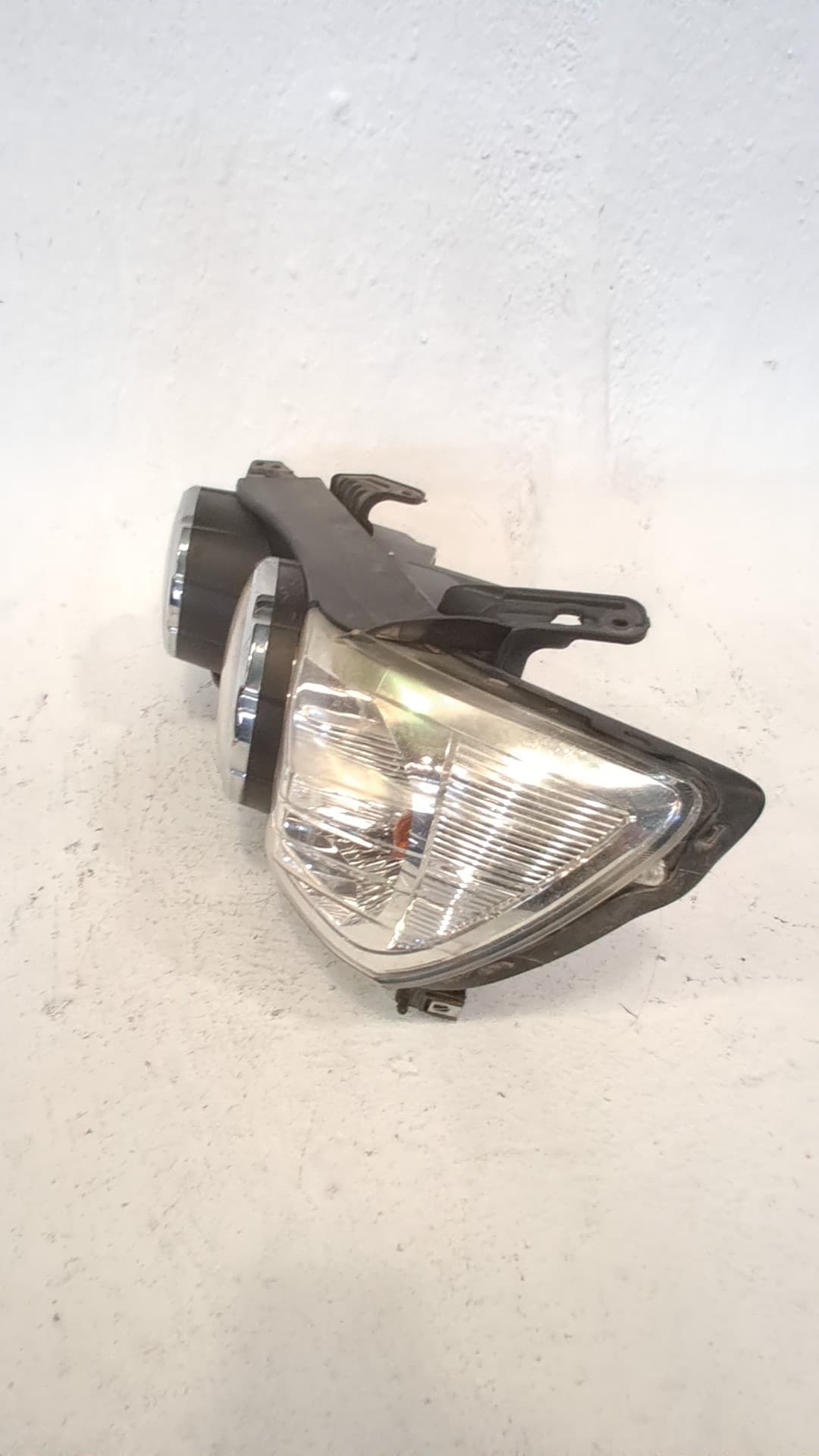 Faro izquierdo CHEVROLET AVEO HATCHBACK (T300) 4