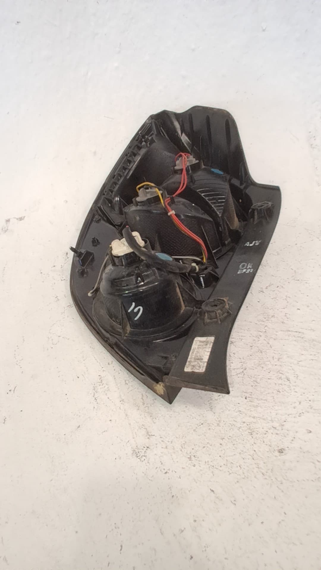Piloto trasero derecho CHEVROLET AVEO HATCHBACK (T300) 2