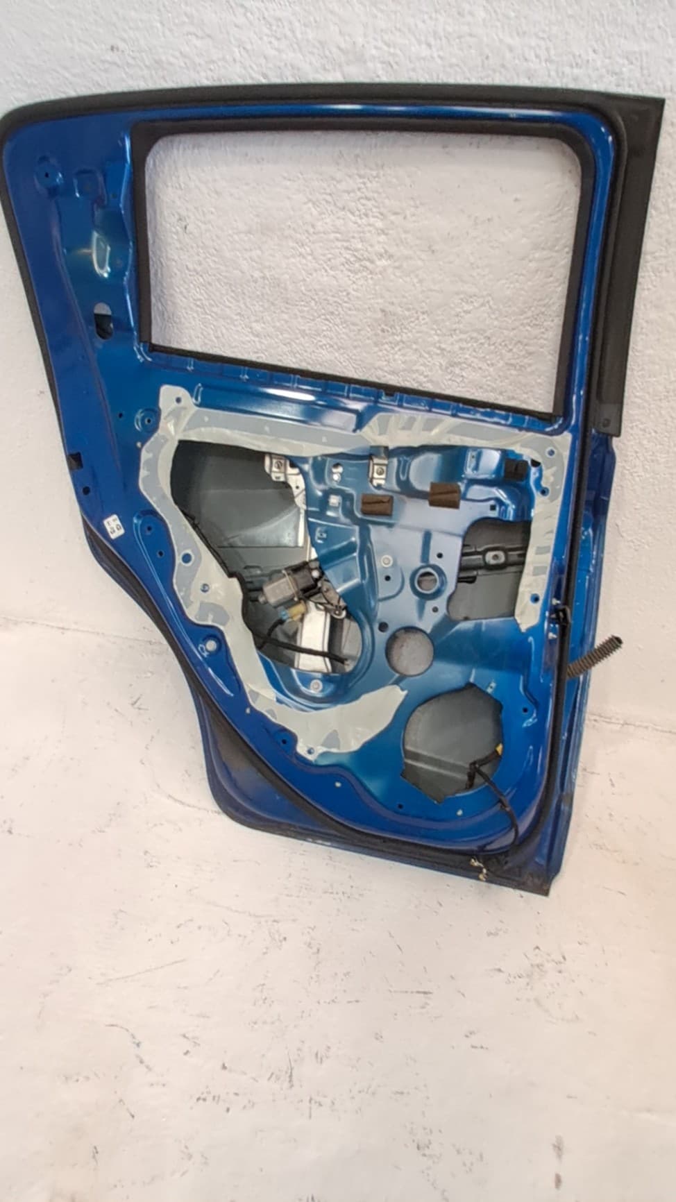 Puerta trasera izquierda CHEVROLET AVEO HATCHBACK (T300) 2