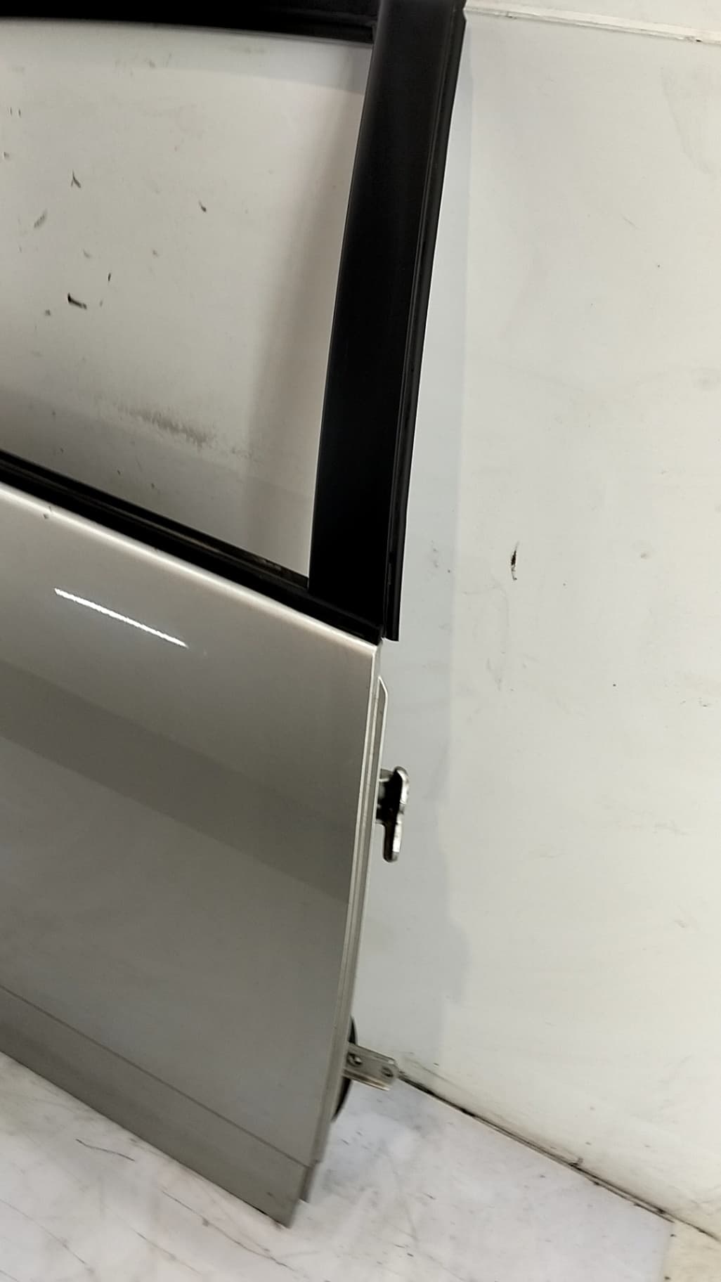 Puerta trasera derecha TOYOTA COROLLA VERSO (R1) 2