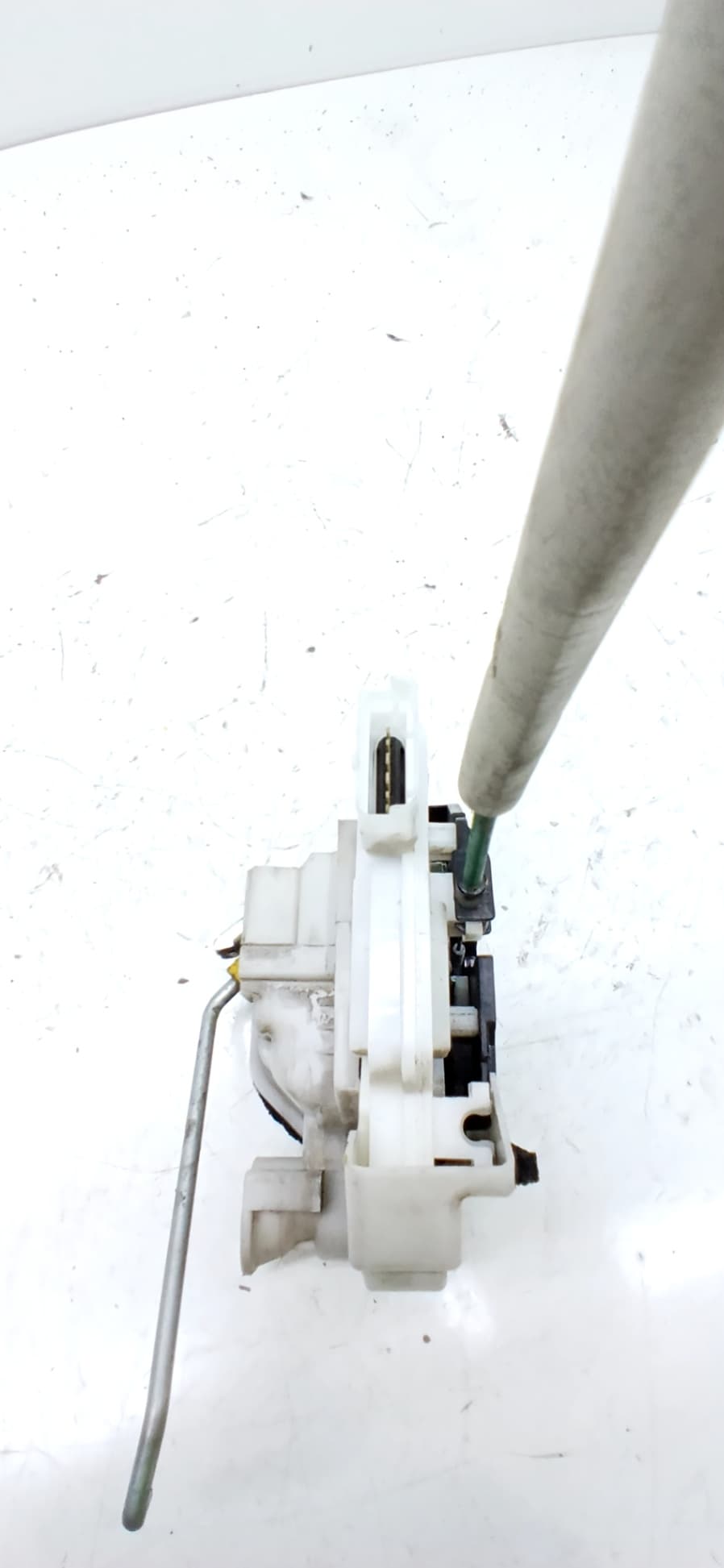 Cerradura puerta delantera izquierda KIA RIO (YB) 3
