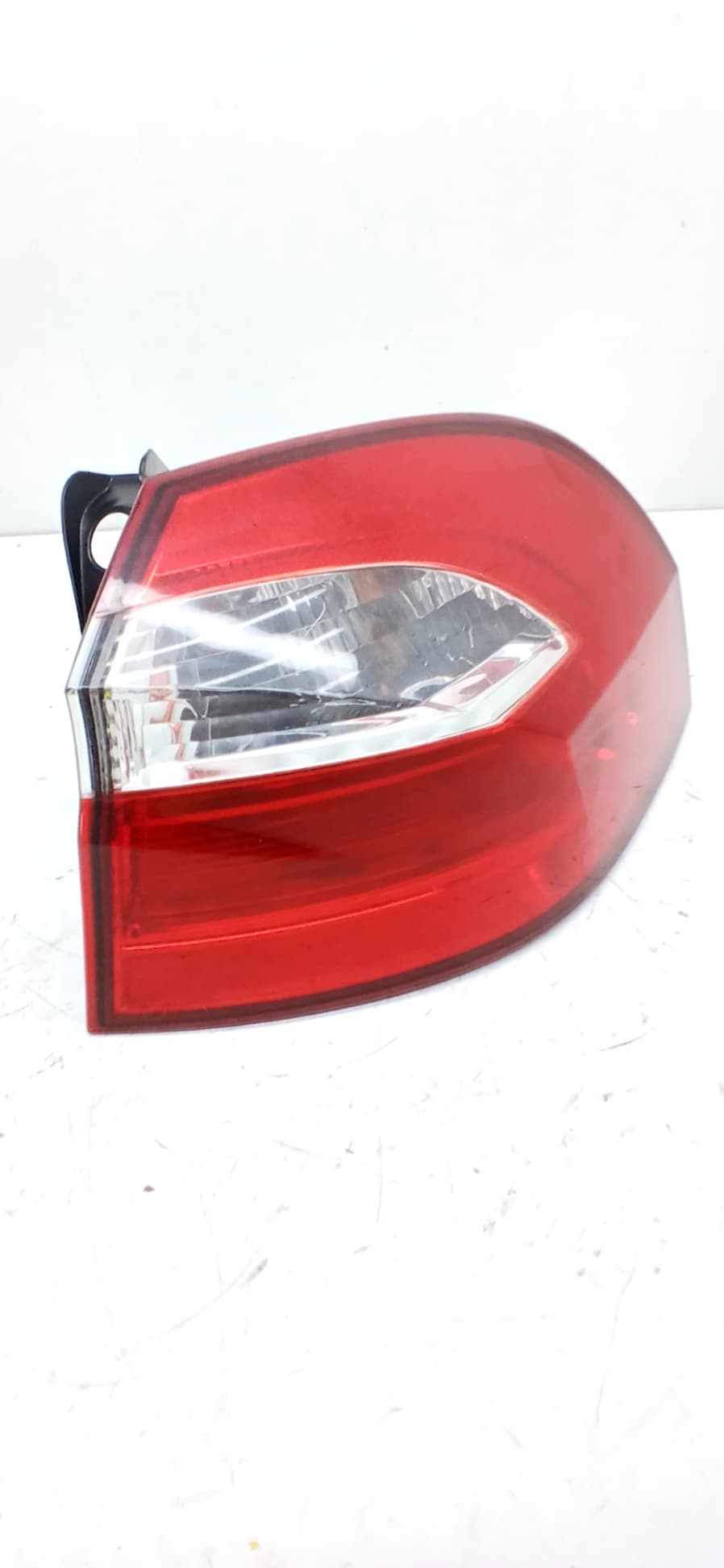 Piloto trasero derecho KIA RIO (YB)