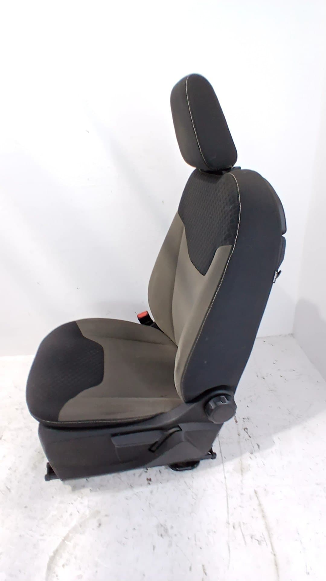 Juego asientos completo FORD TRANSIT COURIER 3