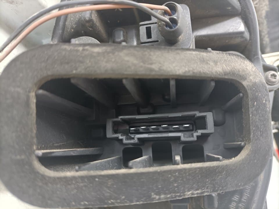 Piloto trasero derecho SKODA OCTAVIA COMBI (5E5) 2