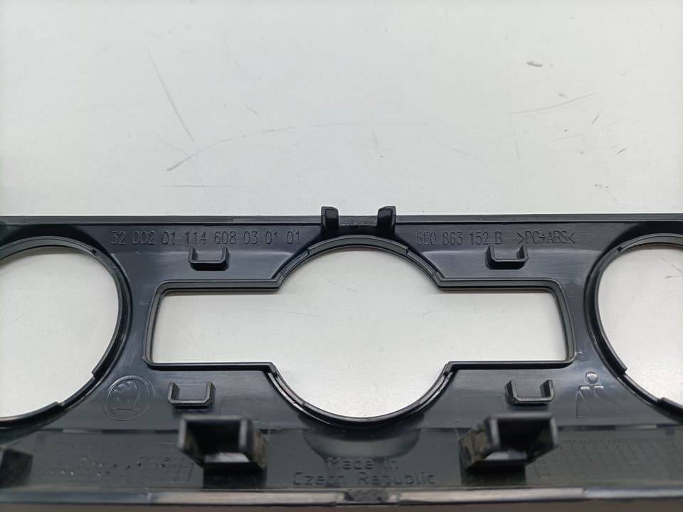 Plastico SKODA OCTAVIA COMBI (5E5) 2