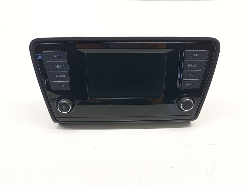 Pantalla multifuncion SKODA OCTAVIA COMBI (5E5)
