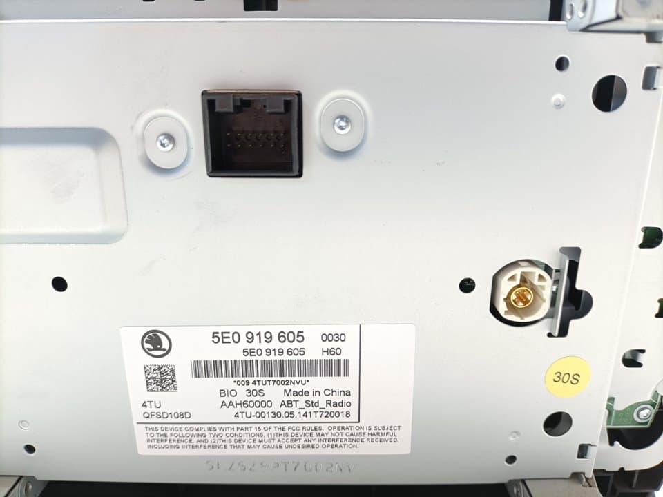 Pantalla multifuncion SKODA OCTAVIA COMBI (5E5) 2