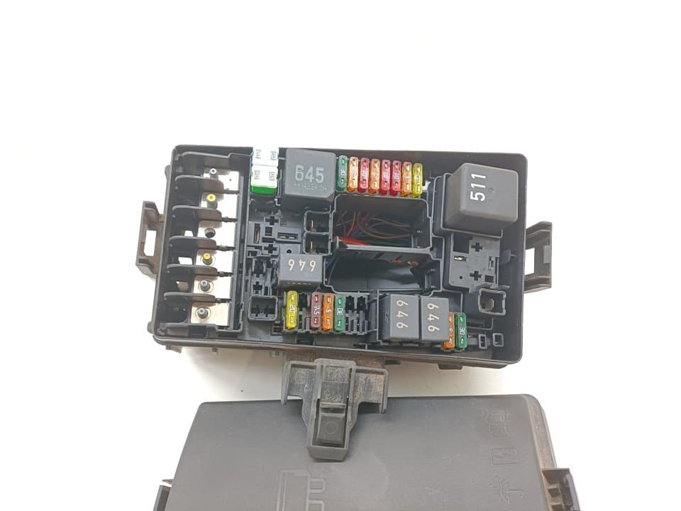 Caja reles / fusibles SKODA OCTAVIA COMBI (5E5)
