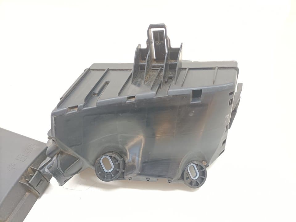 Caja reles / fusibles SKODA OCTAVIA COMBI (5E5) 5