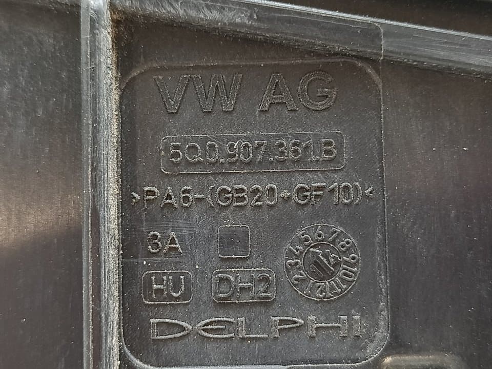 Caja reles / fusibles SKODA OCTAVIA COMBI (5E5) 3