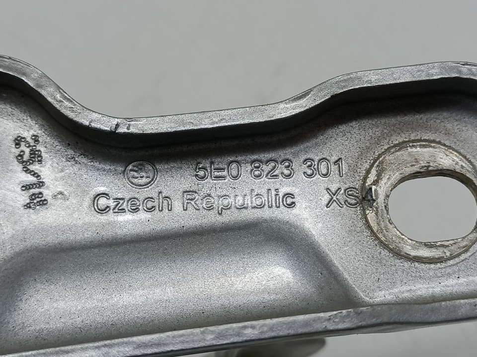 Recambio SKODA OCTAVIA COMBI (5E5) ref. 5E0828301 2