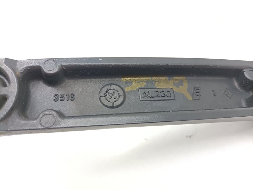 Brazo limpia delantero izquierdo SKODA OCTAVIA COMBI (5E5) 2