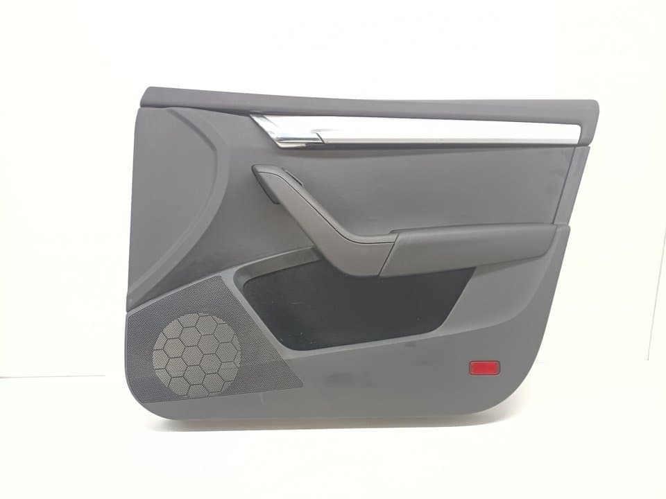 Guarnecido puerta delantera derecha SKODA OCTAVIA COMBI (5E5)