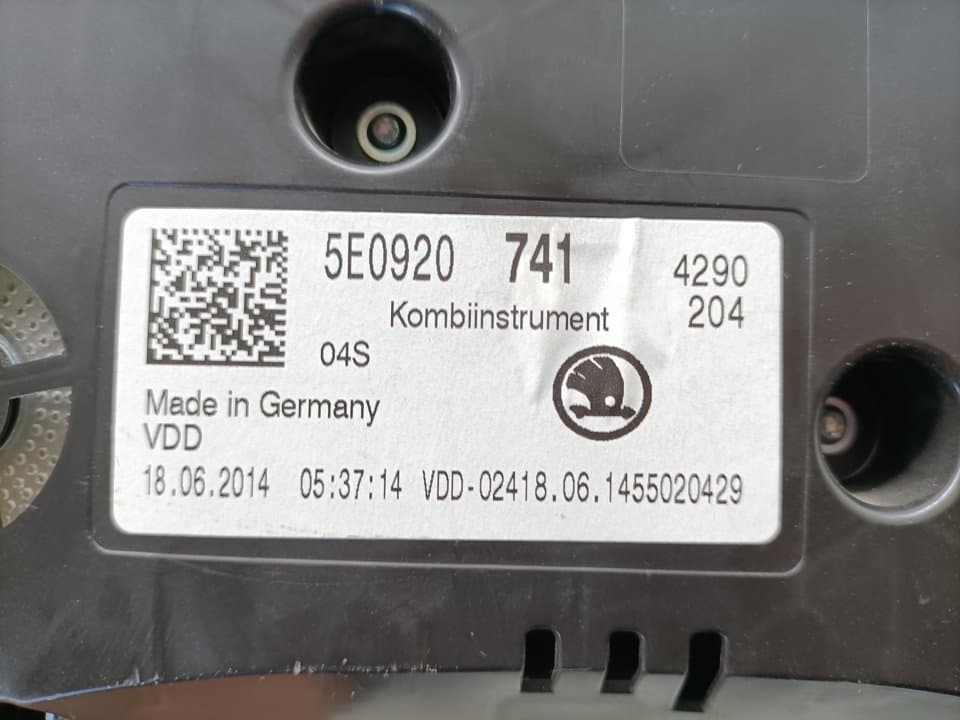 Cuadro instrumentos SKODA OCTAVIA COMBI (5E5) 4