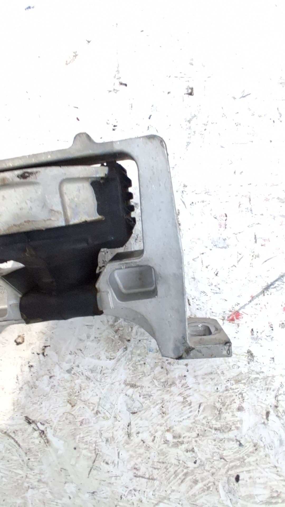 Soporte motor VOLVO V40 CROSS COUNTRY 3