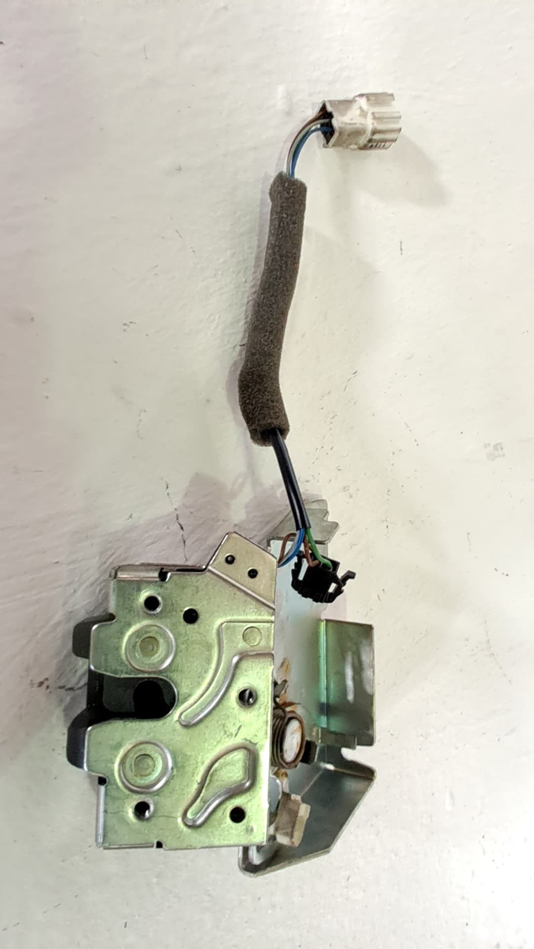 Cerradura maletero / porton FORD MONDEO BERLINA (GE)