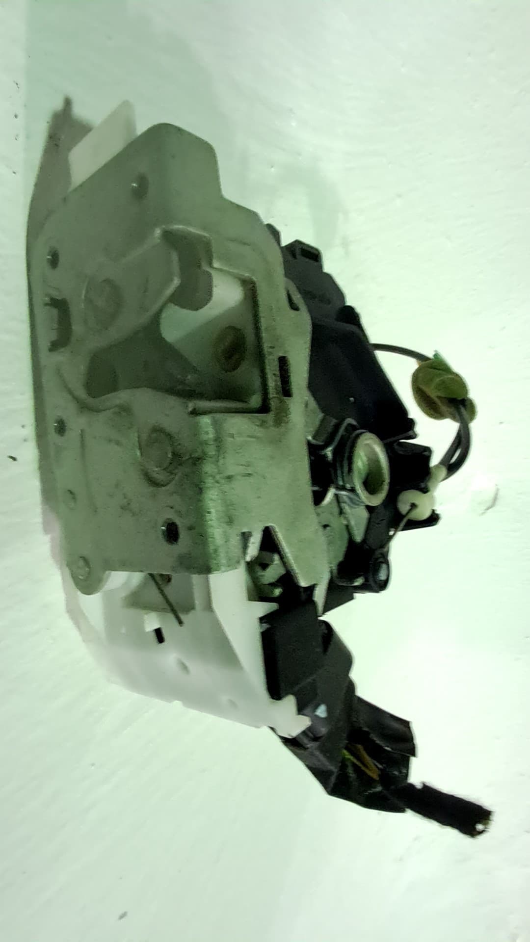 Cerradura puerta trasera izquierda FORD MONDEO BERLINA (GE) 2