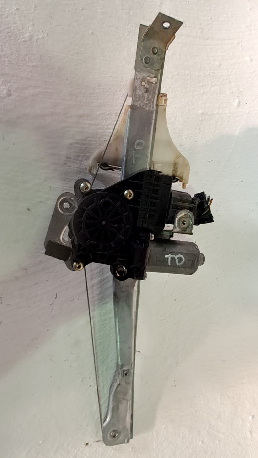 Motor elevalunas trasero izquierdo FORD MONDEO BERLINA (GE)