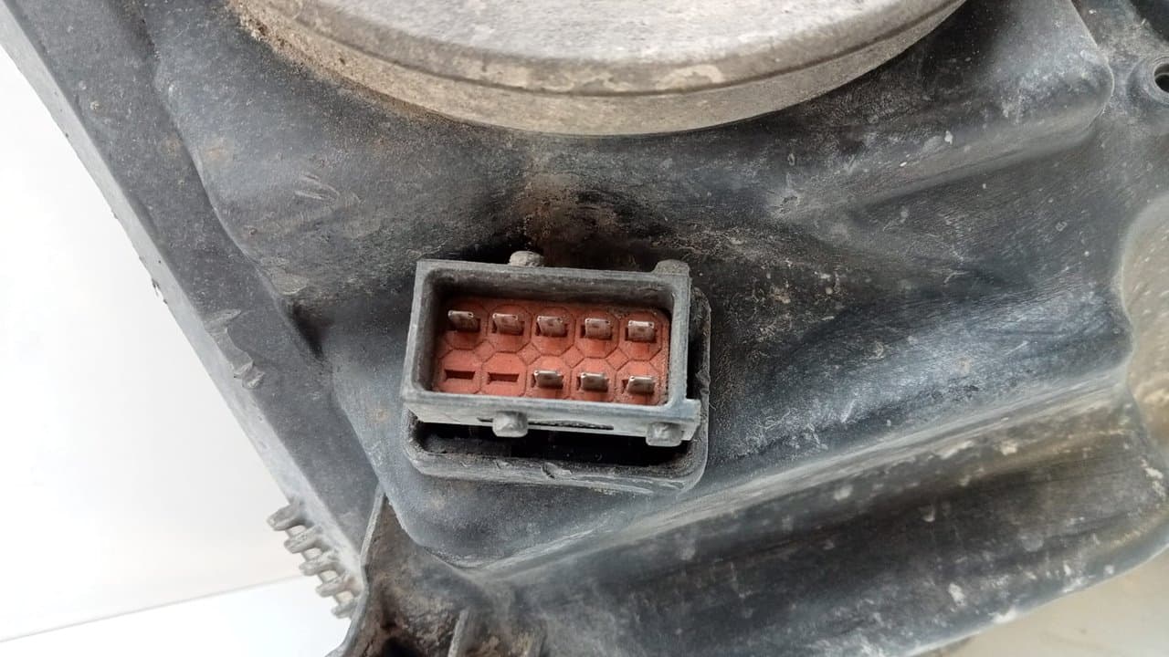 Faro izquierdo OPEL ASTRA H BERLINA 2