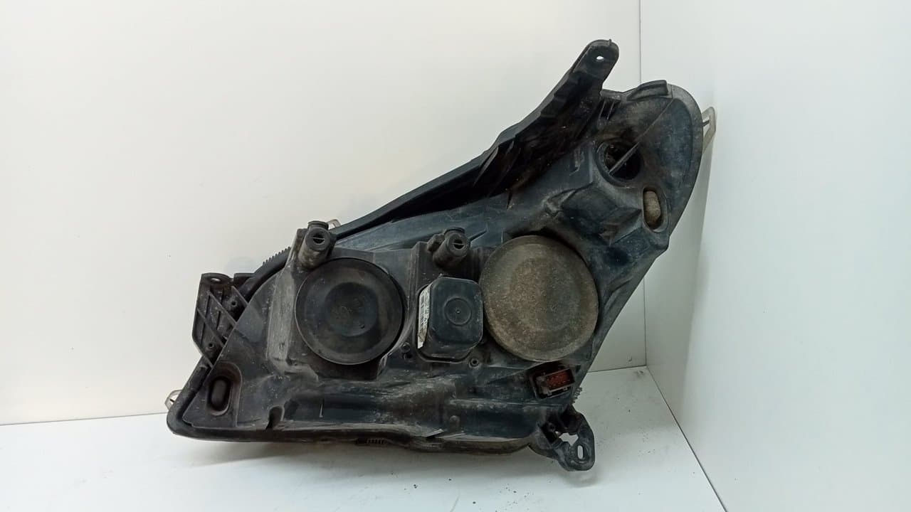 Faro derecho OPEL ASTRA H BERLINA 4
