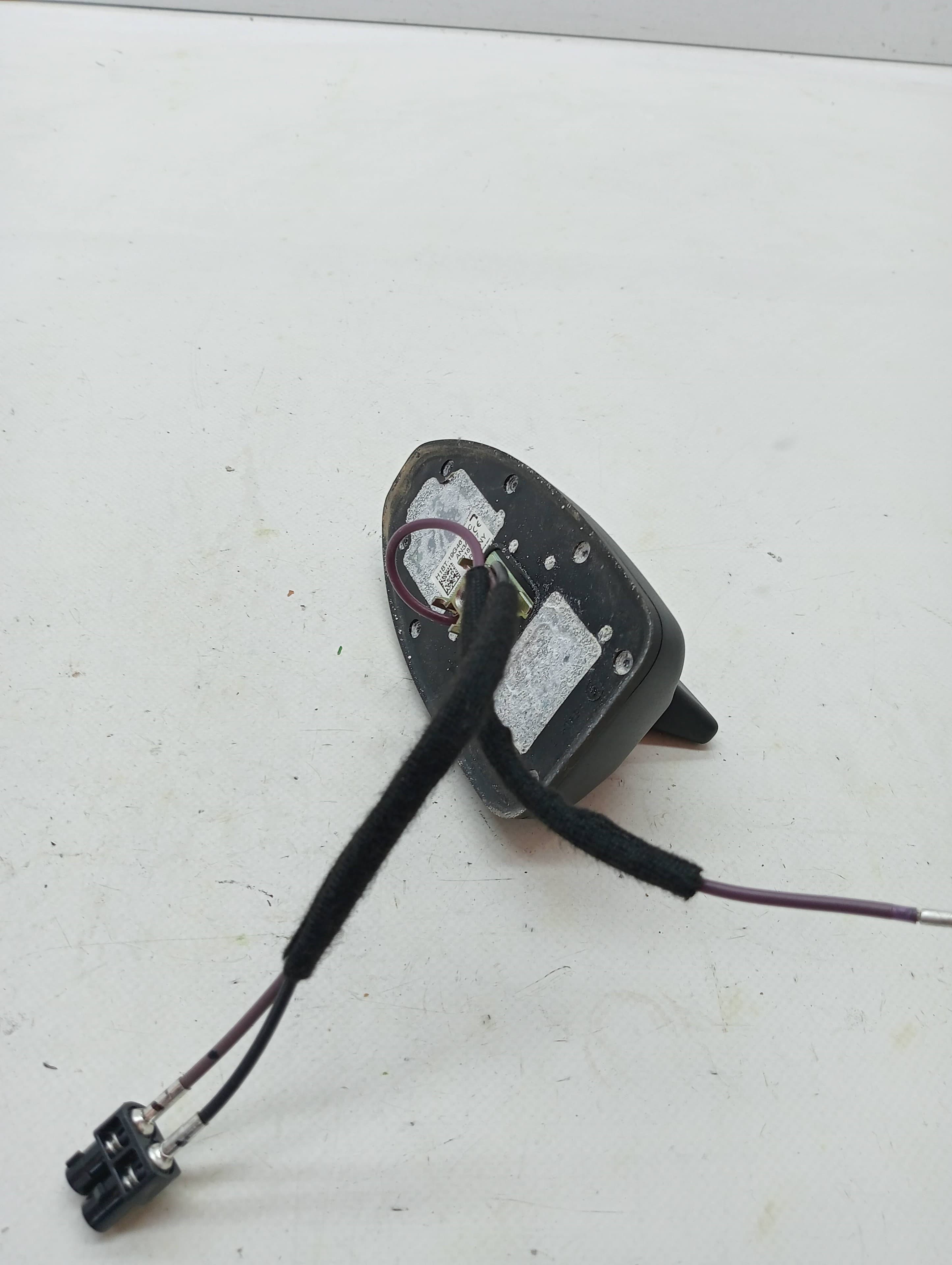Antena FORD FIESTA (CE1) 2