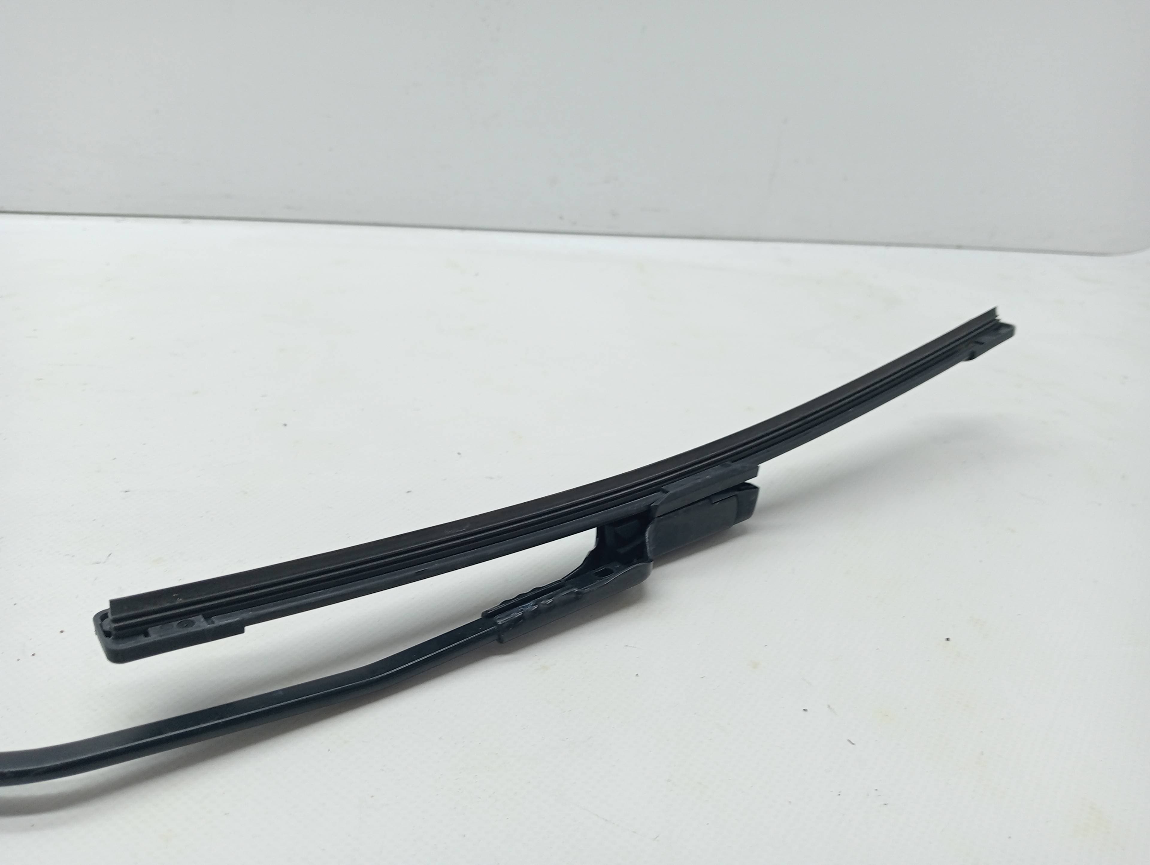 Brazo limpia delantero derecho FORD FIESTA (CE1) 2