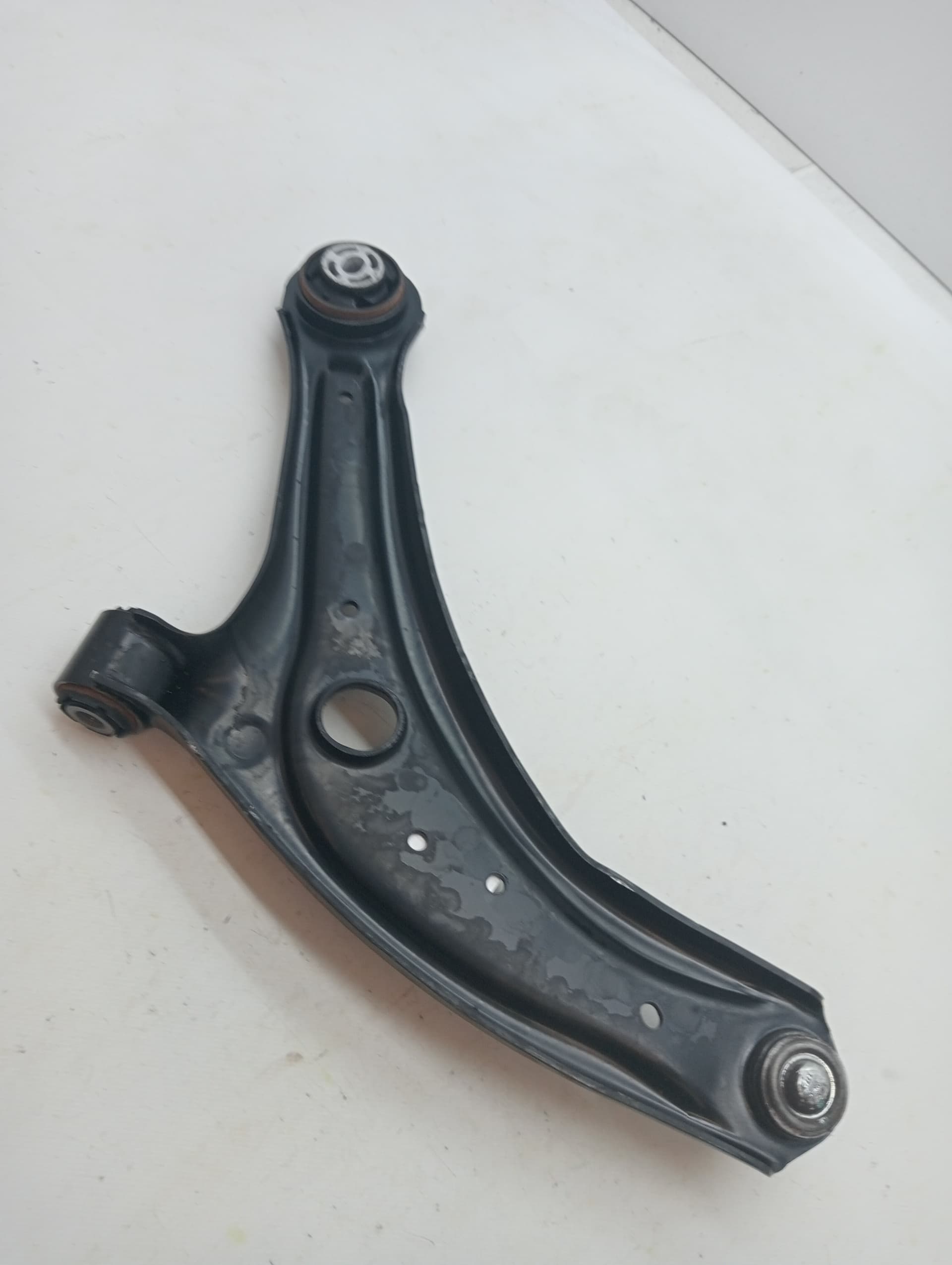 Brazo suspension inferior delantero derecho FORD FIESTA (CE1) 2