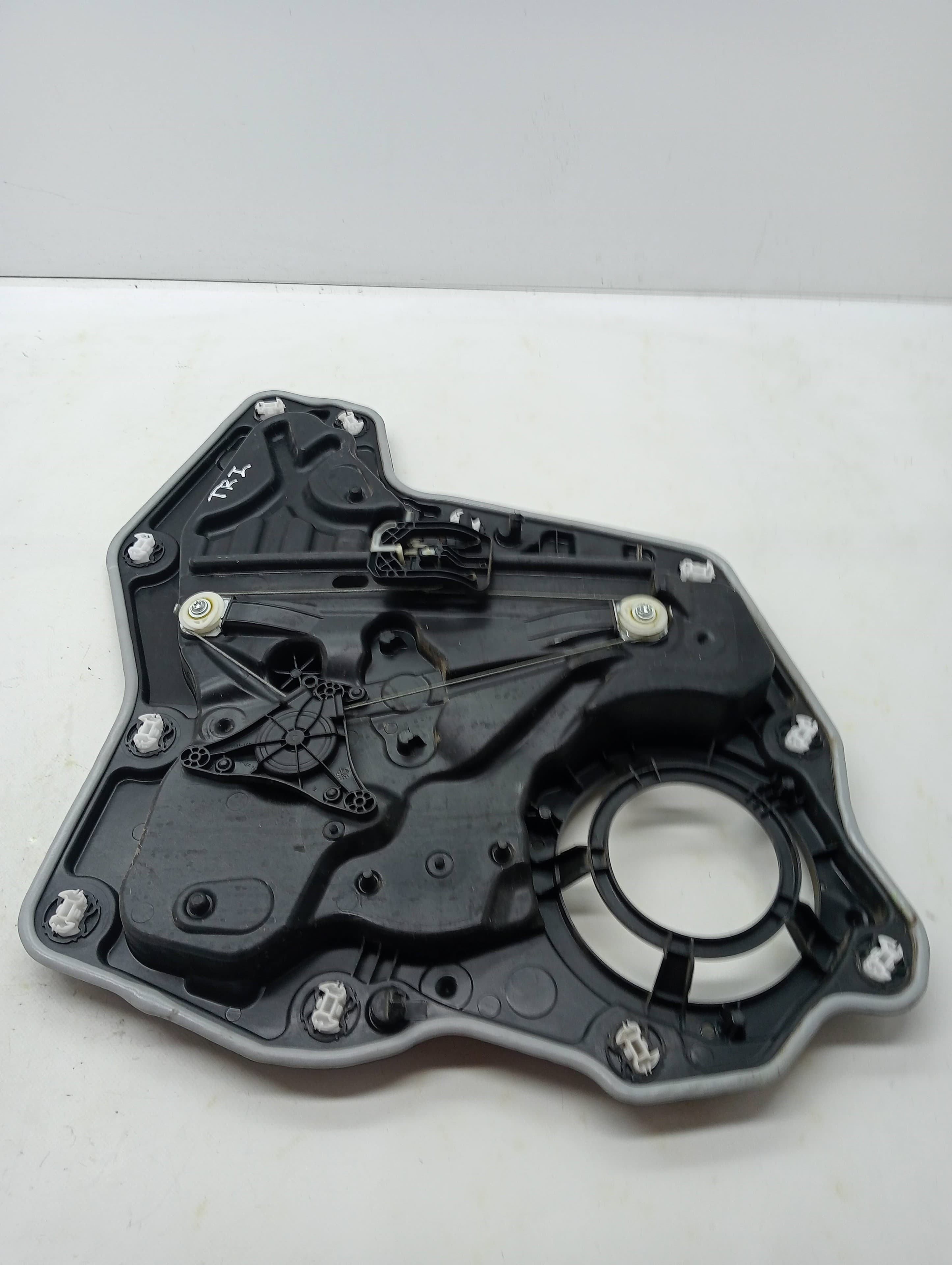 Elevalunas trasero izquierdo FORD FIESTA (CE1) 2