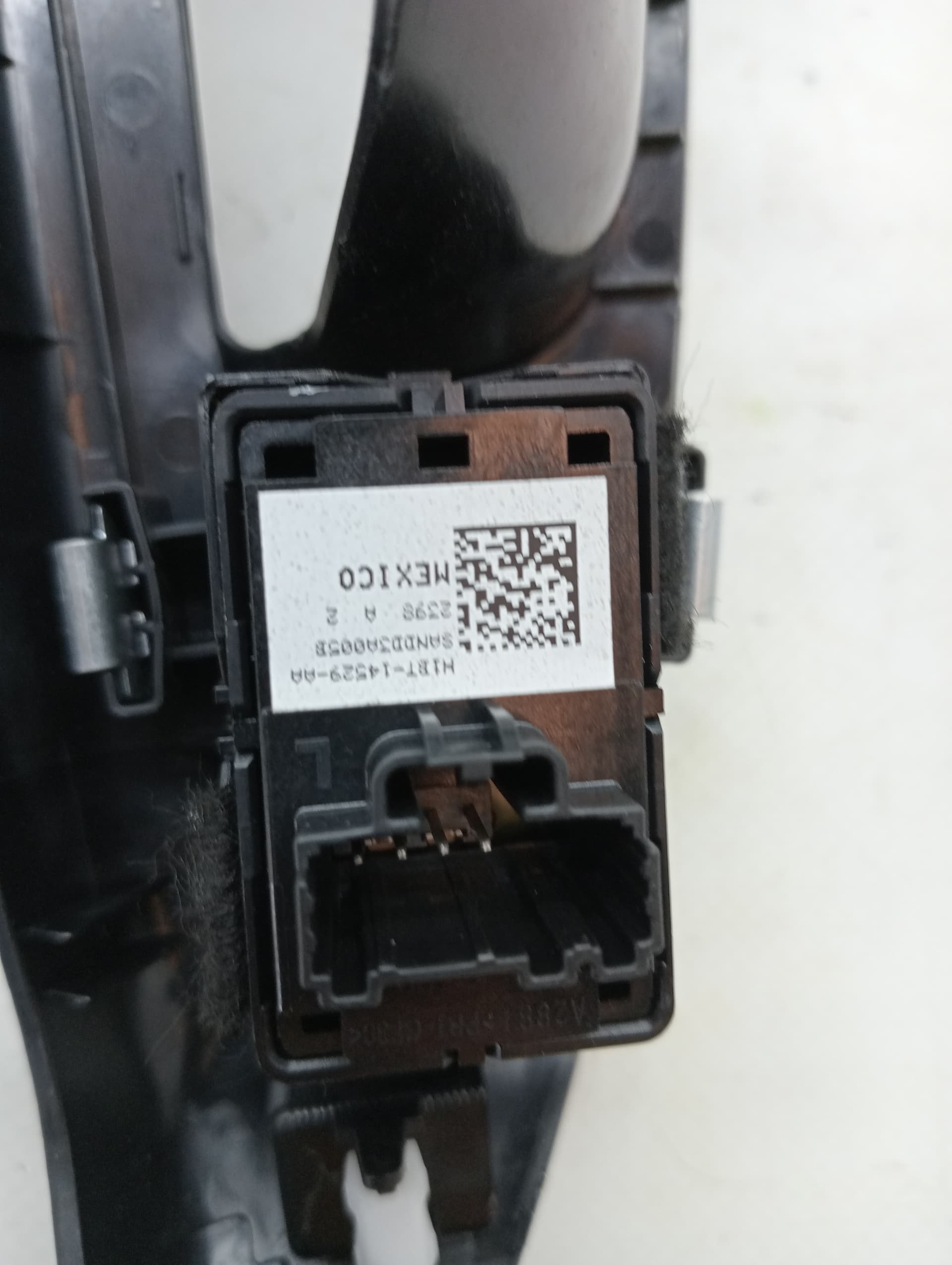 Mando elevalunas delantero derecho FORD FIESTA (CE1) 2