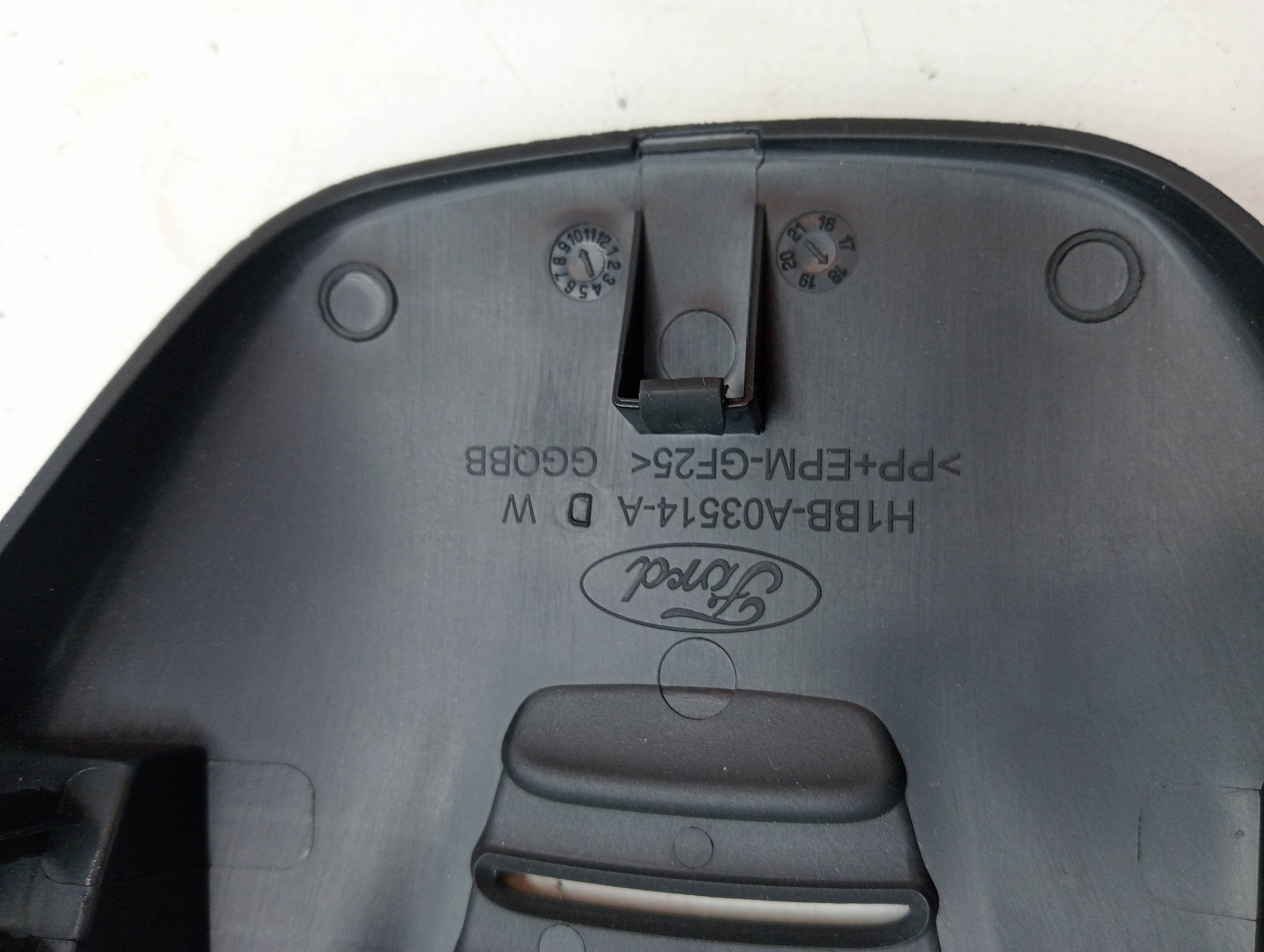 Plastico FORD FIESTA (CE1) 2