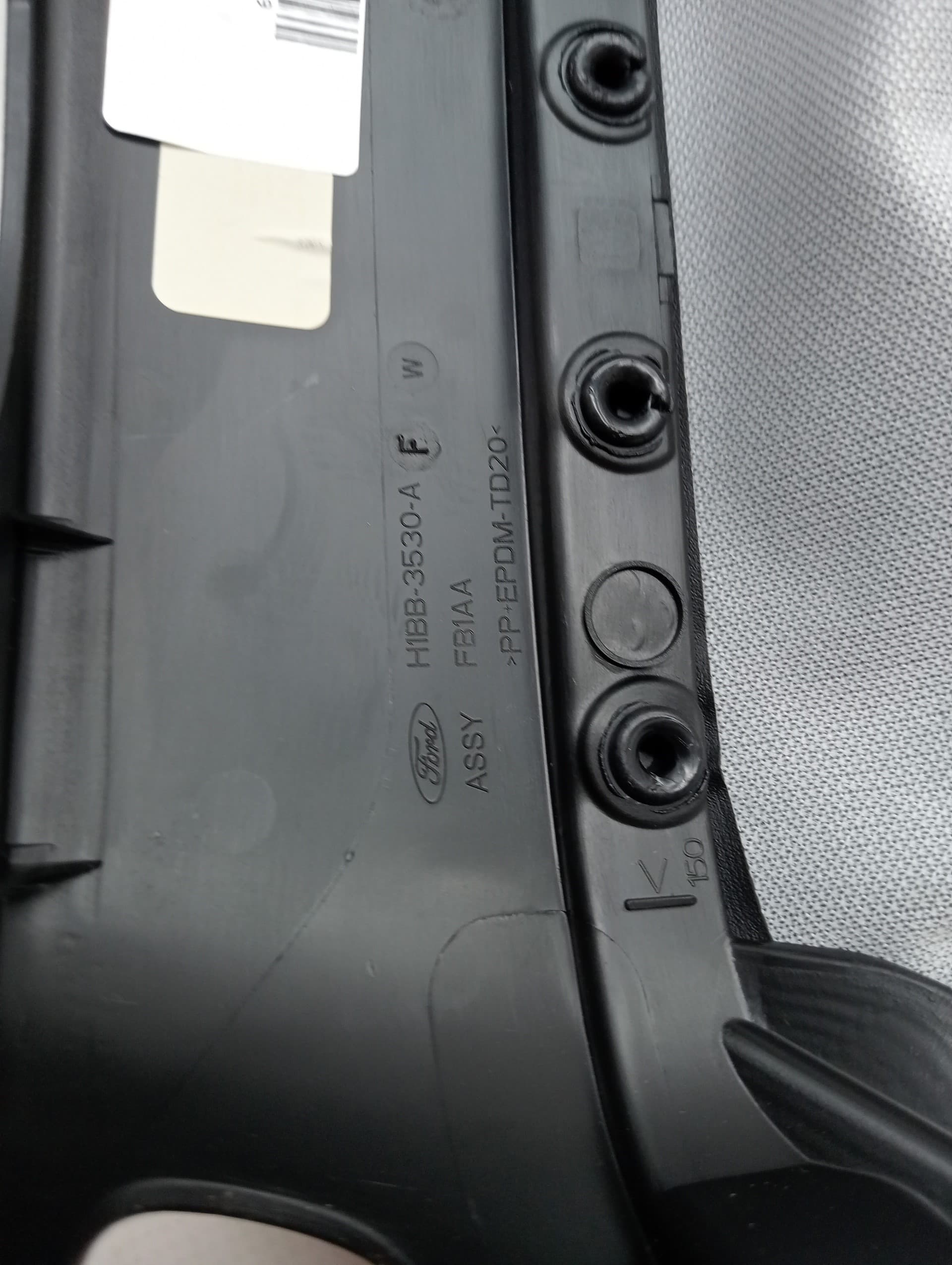 Plastico FORD FIESTA (CE1) 2