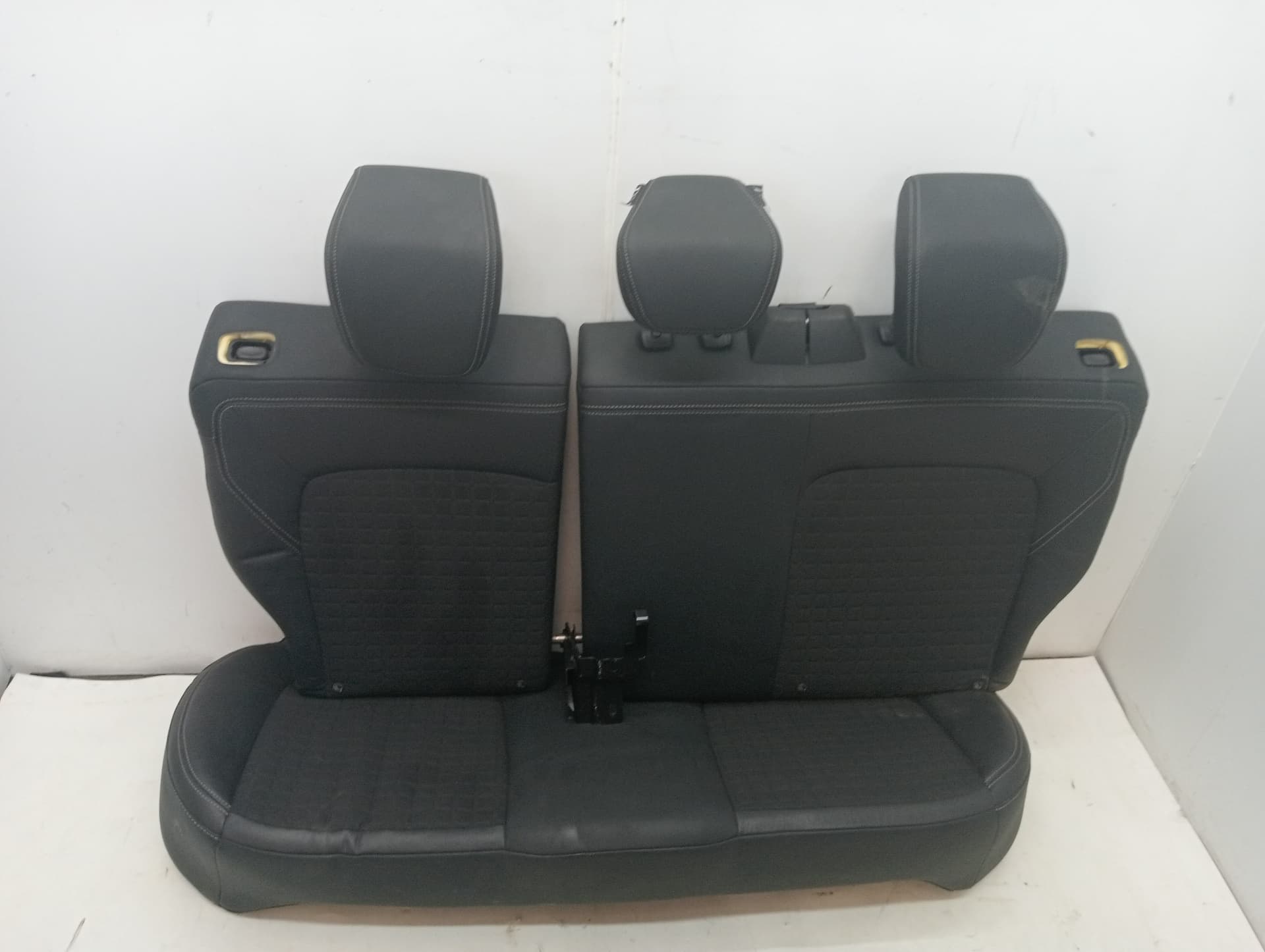 Cerradura asientos traseros FORD FIESTA (CE1)