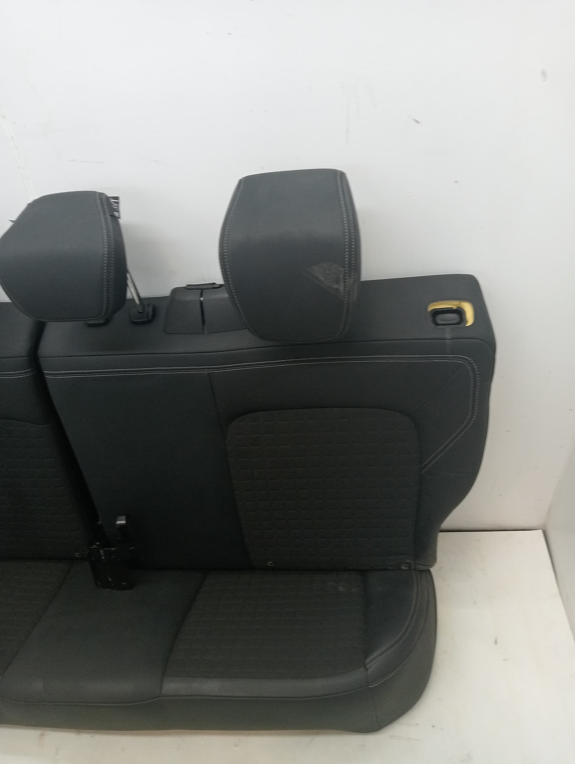 Cerradura asientos traseros FORD FIESTA (CE1) 2