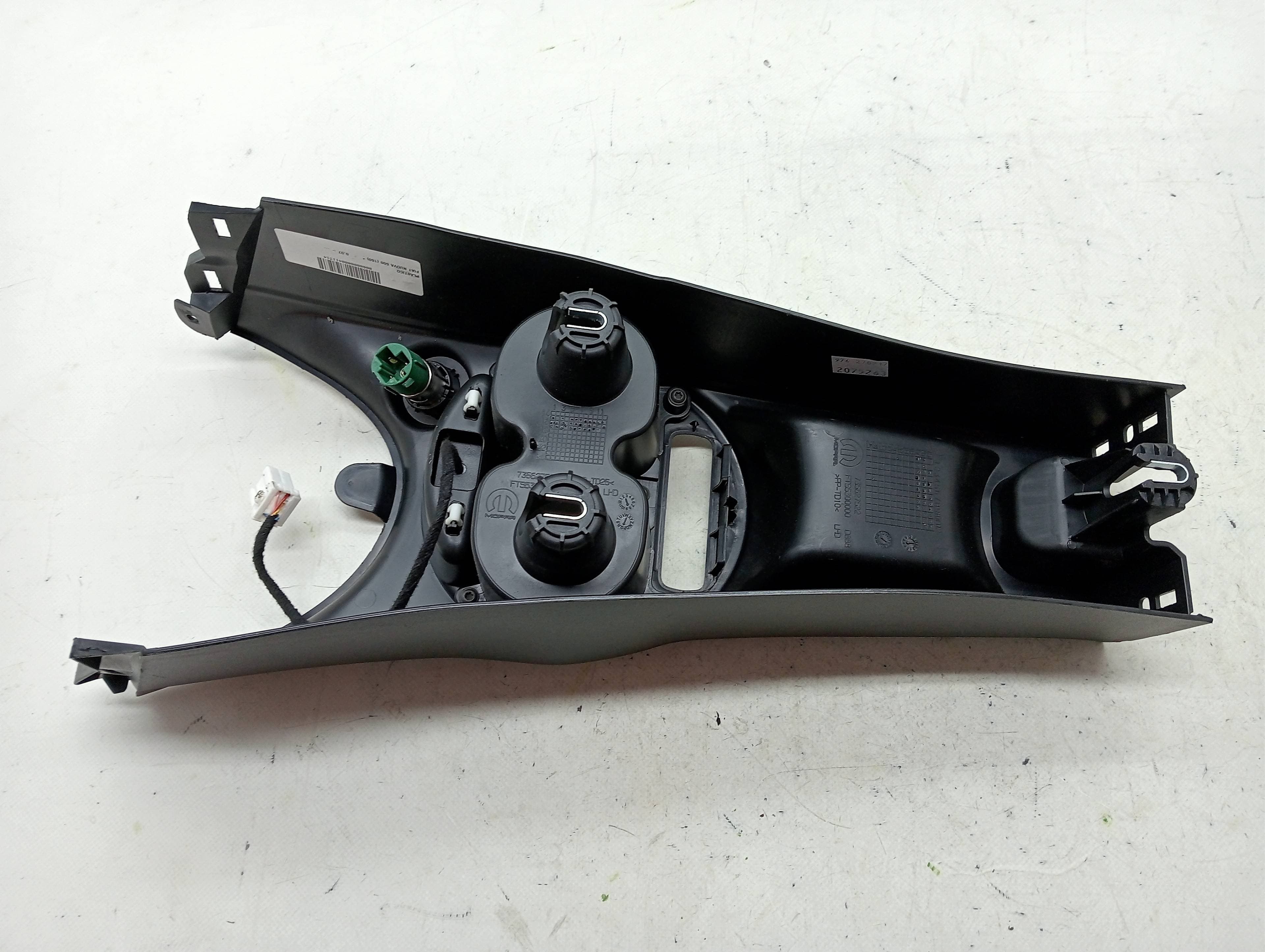 Plastico FIAT NUOVA 500 (150) 4