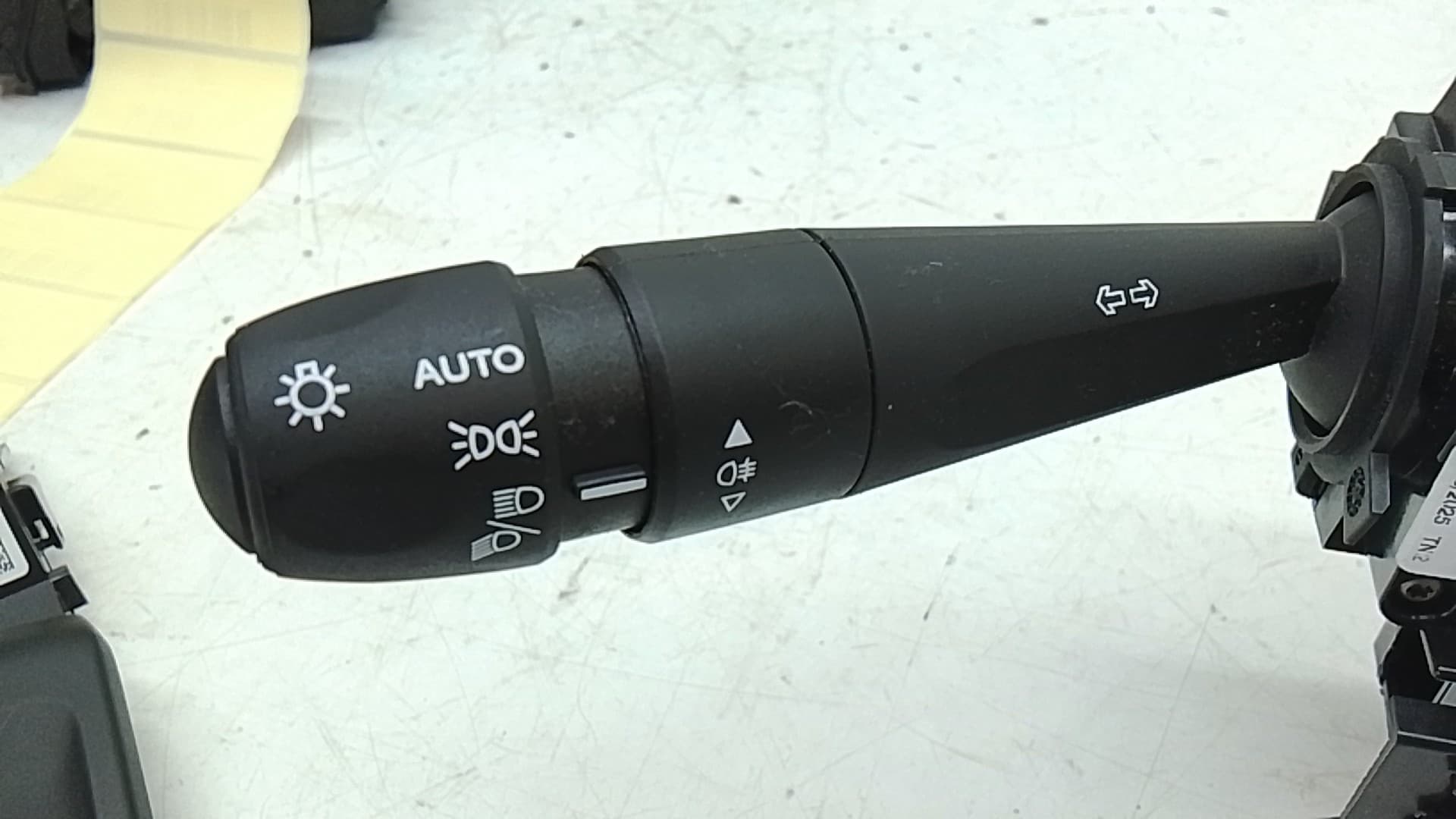 Mando multifuncion PEUGEOT 2008 (P1) 3