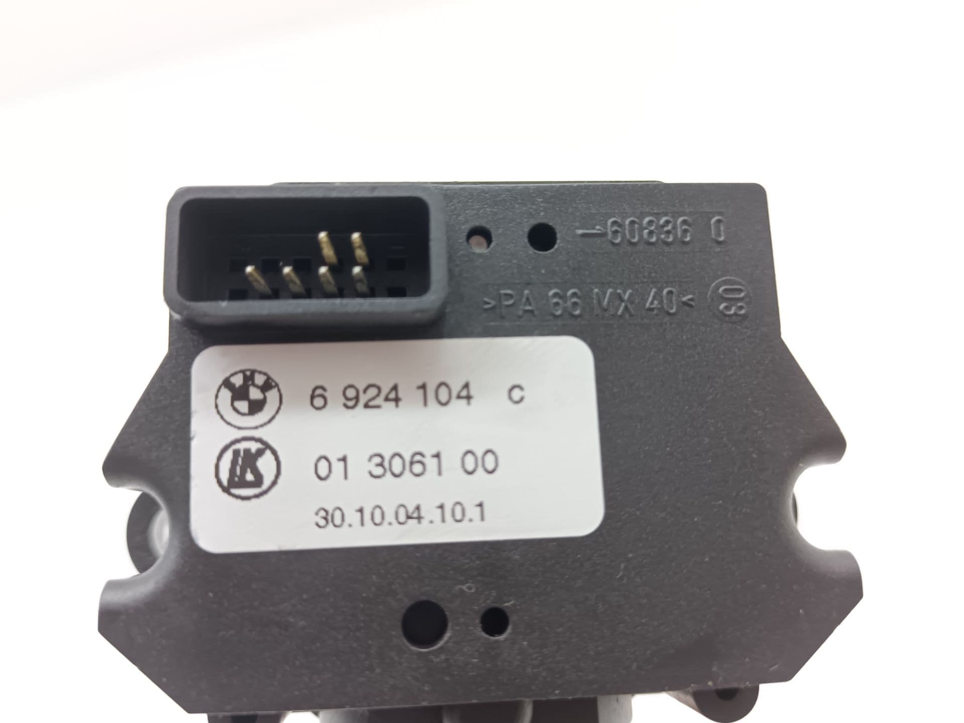 Recambio BMW SERIE 5 BERLINA (E60) ref. 6924104C 2