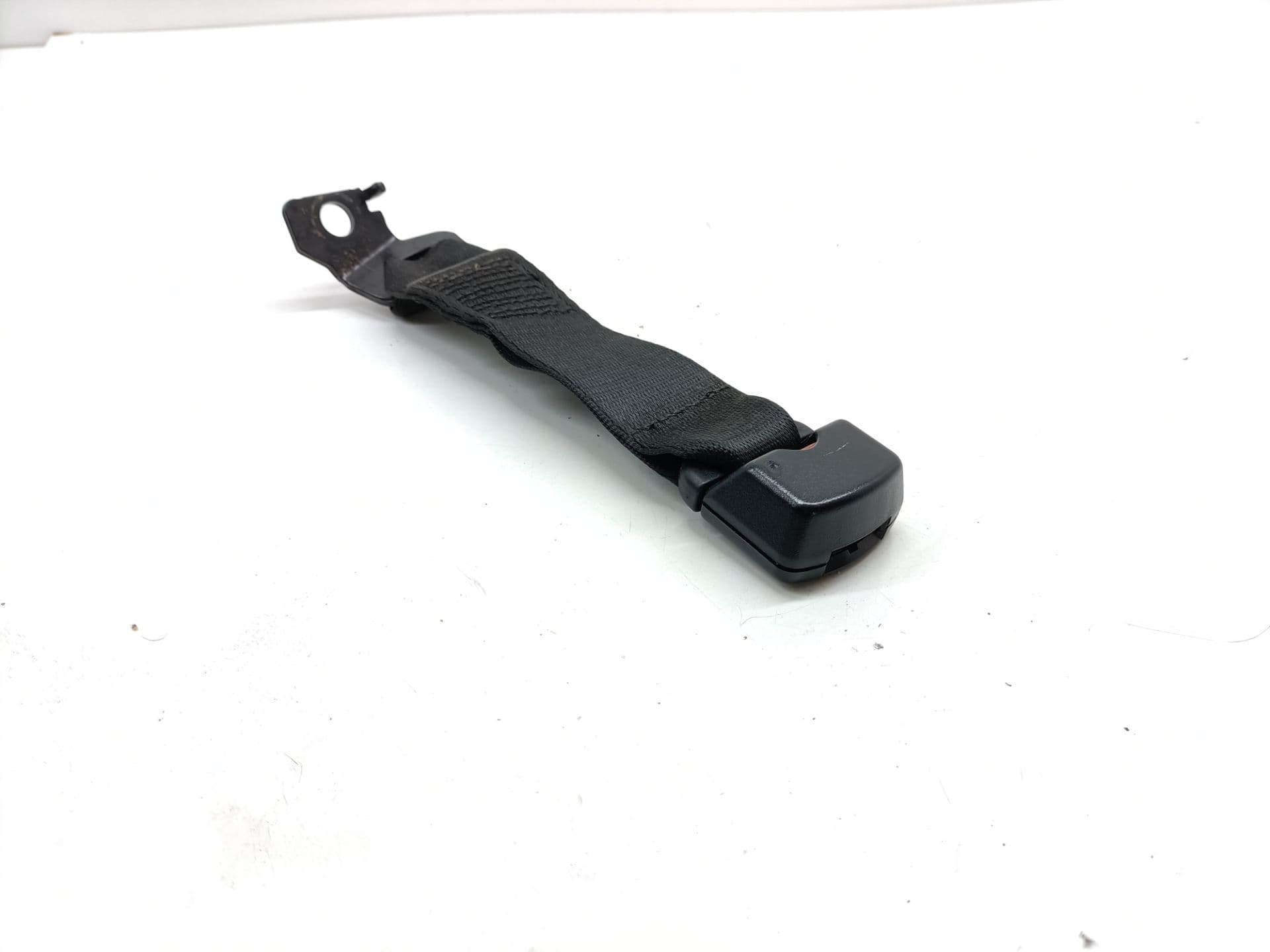Enganche cinturon trasero central BMW SERIE 5 BERLINA (E60) 4