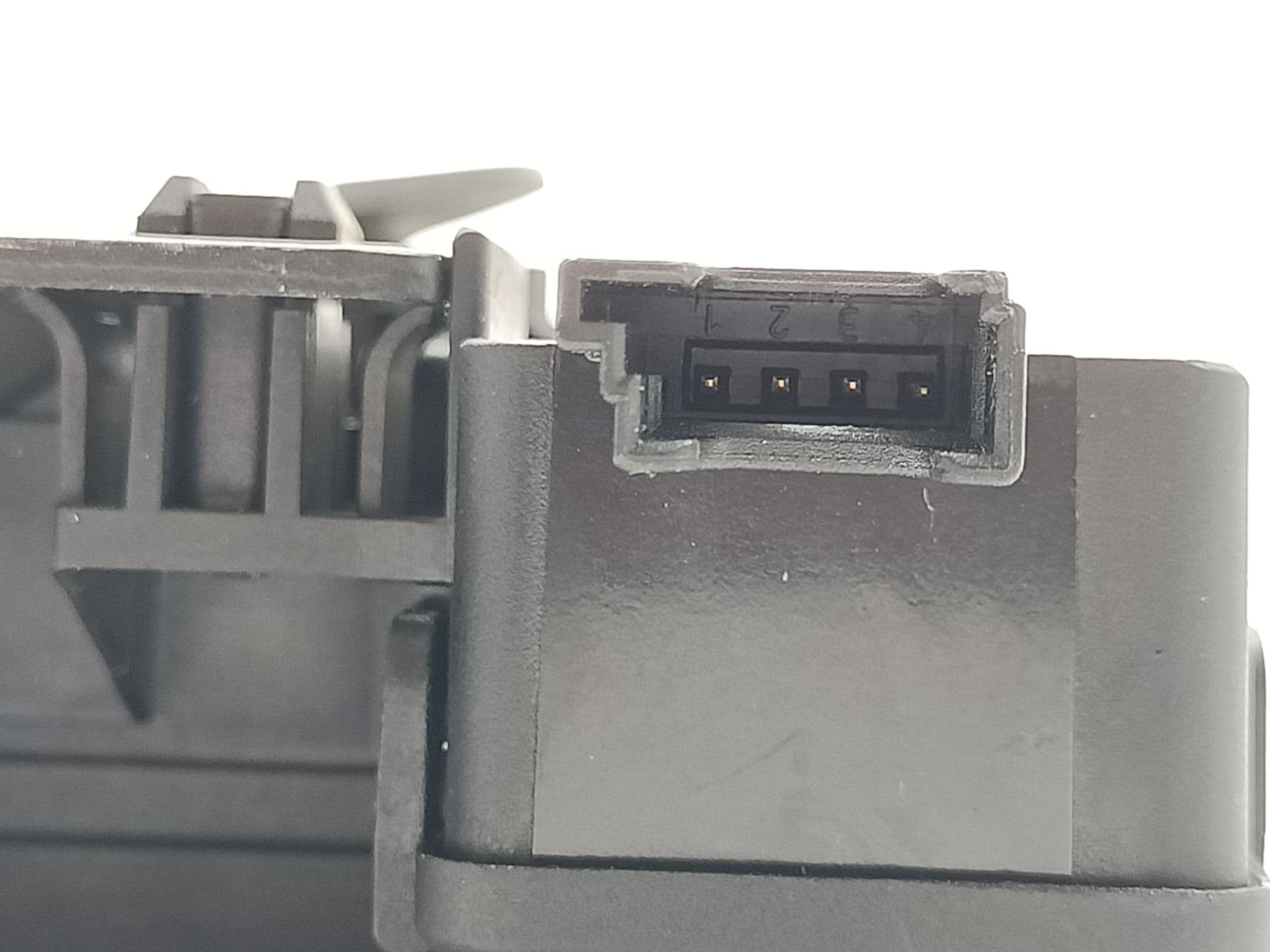 Cerradura maletero / porton BMW SERIE 5 BERLINA (E60) 2