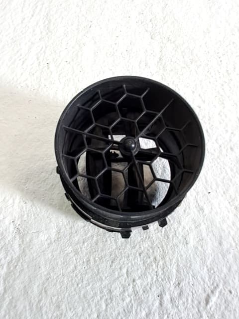 Recambio TOYOTA YARIS (NCP1/NLP1/SCP1) ref. 556500D070B0 2