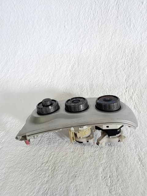 Mando climatizador TOYOTA YARIS (NCP1/NLP1/SCP1) 5