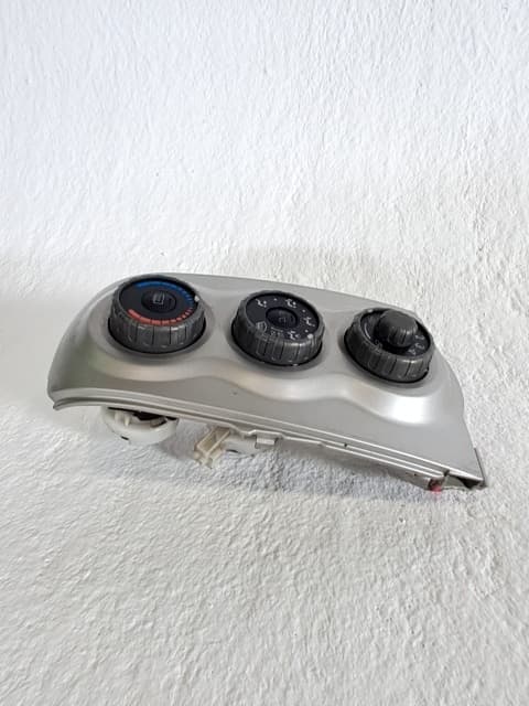 Mando climatizador TOYOTA YARIS (NCP1/NLP1/SCP1) 4