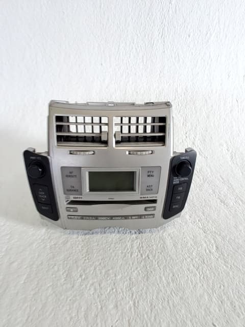 Sistema audio / radio cd TOYOTA YARIS (NCP1/NLP1/SCP1)