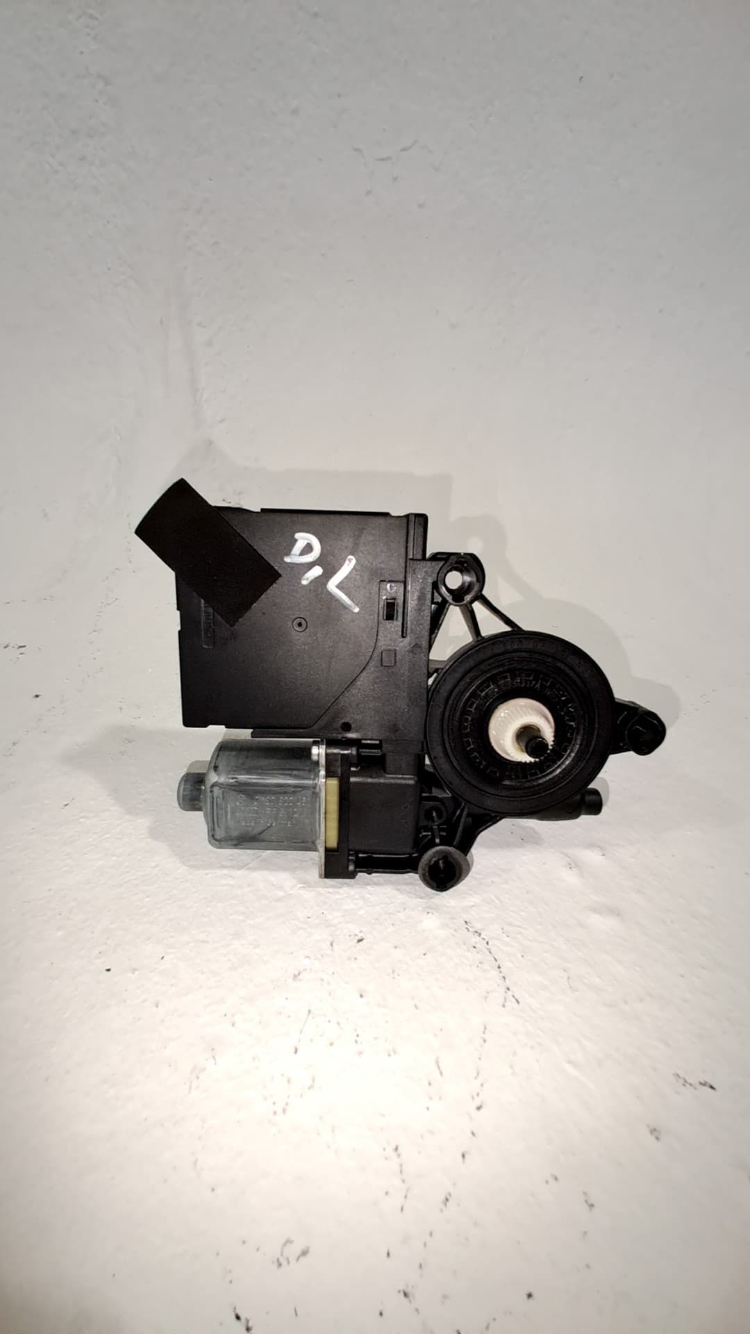 Motor elevalunas delantero izquierdo VOLKSWAGEN PASSAT CC (357)