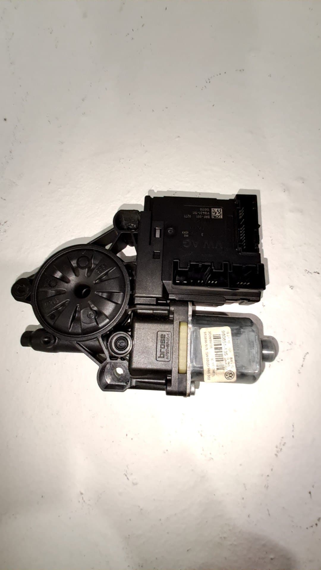 Motor elevalunas delantero izquierdo VOLKSWAGEN PASSAT CC (357) 2